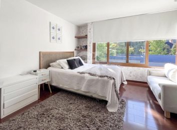 Casa Mediterránea En Los Trapenses, Cercana A Colegios