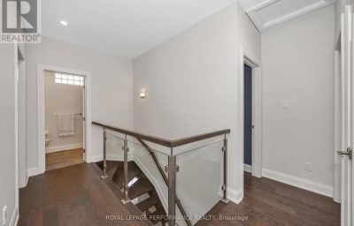 383 PRINCETON AVENUE Ottawa, Ontario K2A4E1