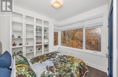 383 PRINCETON AVENUE Ottawa, Ontario K2A4E1